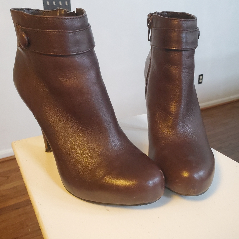 Boots - Picture 5 of 5